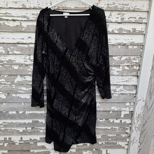 🌟 Olivia Matthew's slinky black dress size 2x